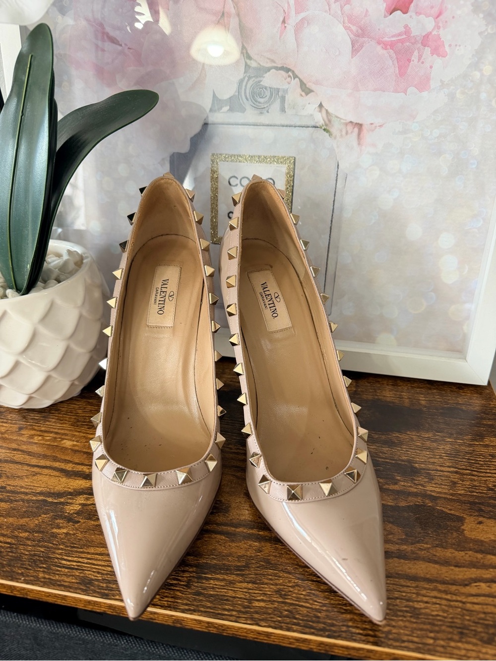 Valentino Garavani Nude Patent Rockstud Pointed Pumps